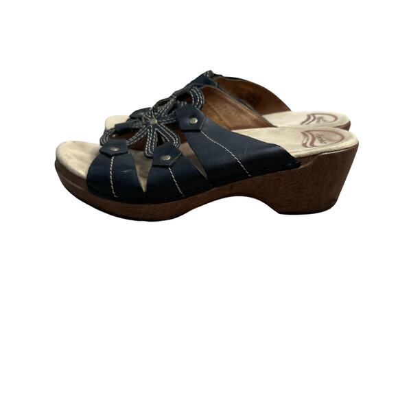 DANSKO Serena Floral Laser Cut Black Leather Heeled Sandals Clogs Women's Size 9 - Picture 3 of 9